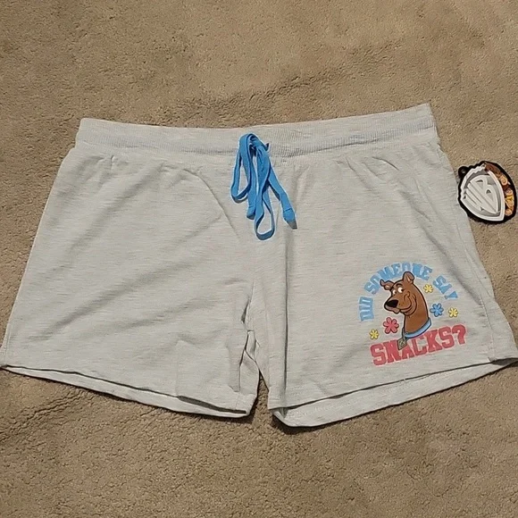 ❤️ NWT SCOOBY-DOO SHORTS SIZE LARGE - Picture 1 of 6